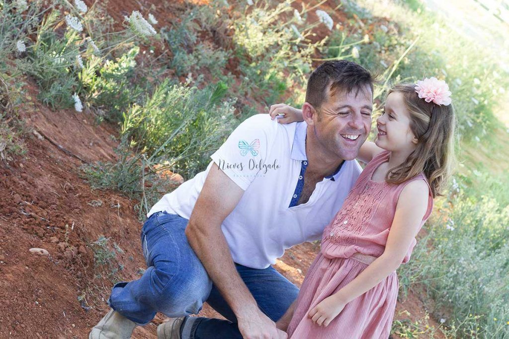 Fotografiar la infancia de nuestros hijos con padre e hija