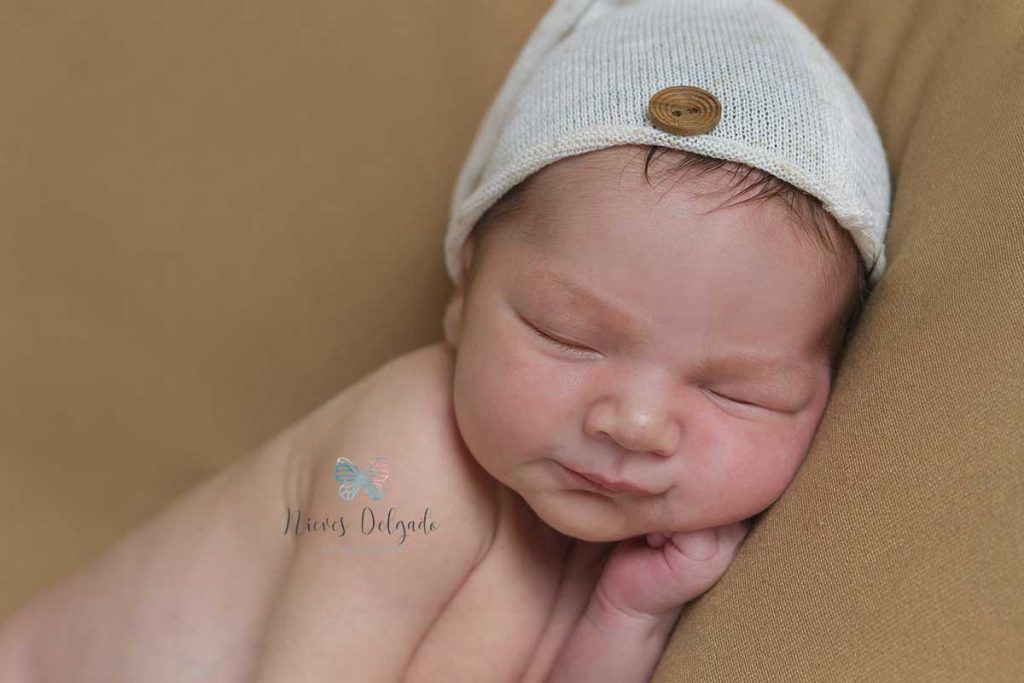 fotografia-de-recien-nacidos-sonriendo