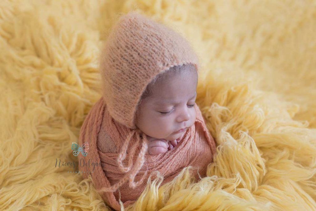 fotos-de-recien-nacidos-de-estudio-en-sevilla