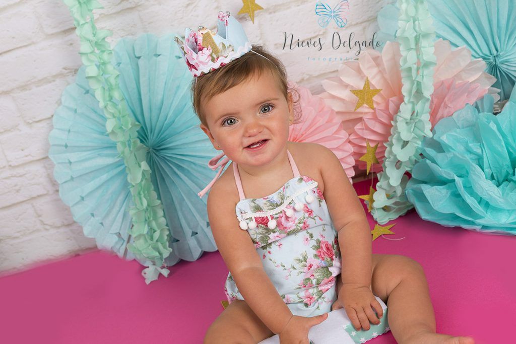 fotos-de-cumpleanos-en-sevilla-cake-smash-niña