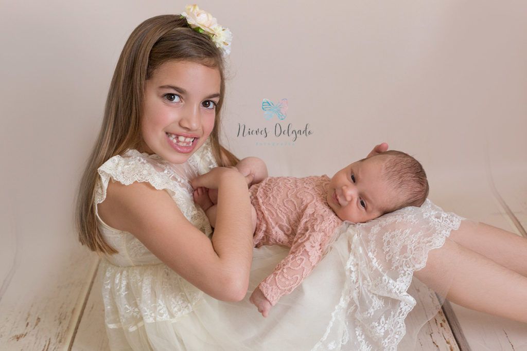 hermana-fotografias-de-recien-nacidos-lifestyle