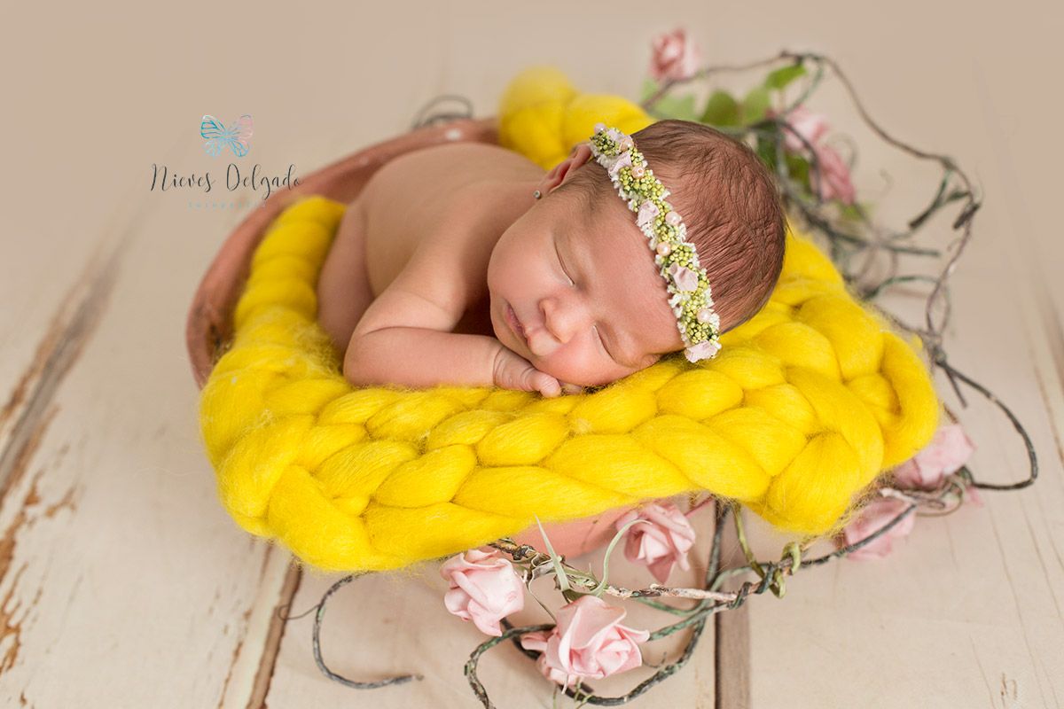 bebé durmiendo en sus primeros días de vida