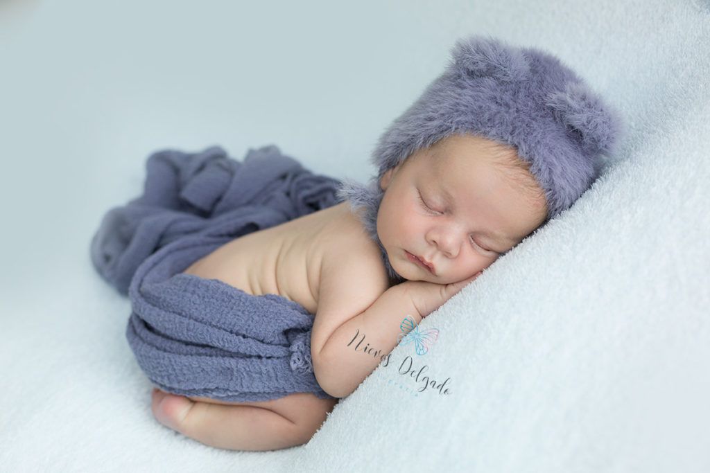sesión foto con bebe durmiendo happy baby