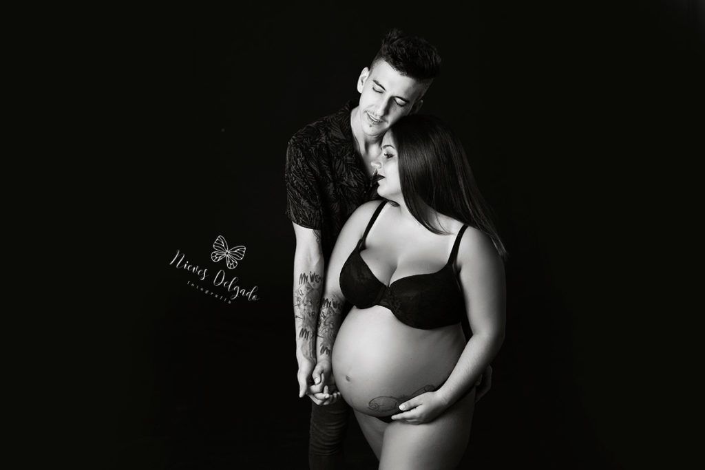 Fotografía embarazo Sevilla en pareja