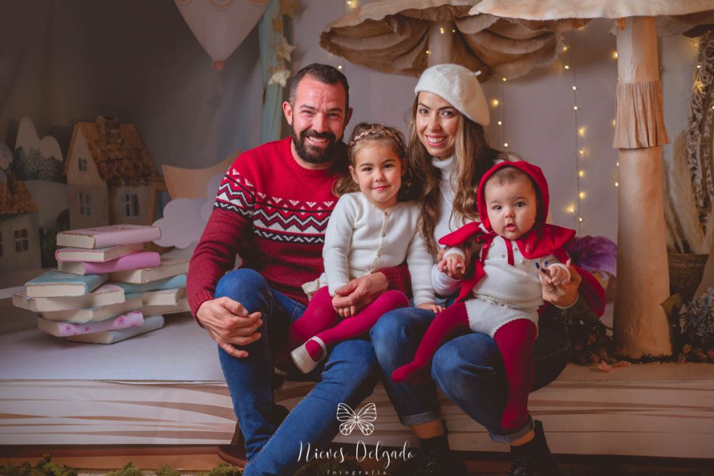 fotografias-de-navidad-en-sevilla-sesiones-de-fotos-para-ninos-en-estudio-familia