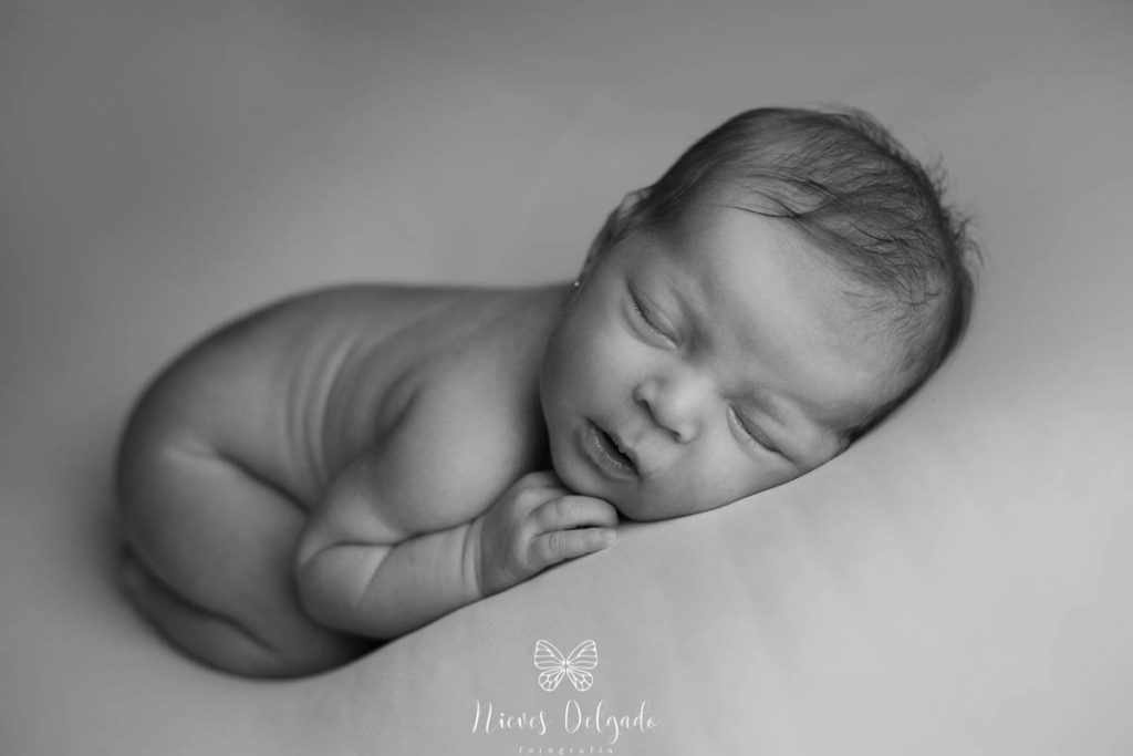 Sesión de fotos de bebés en Sevilla en el estudio
