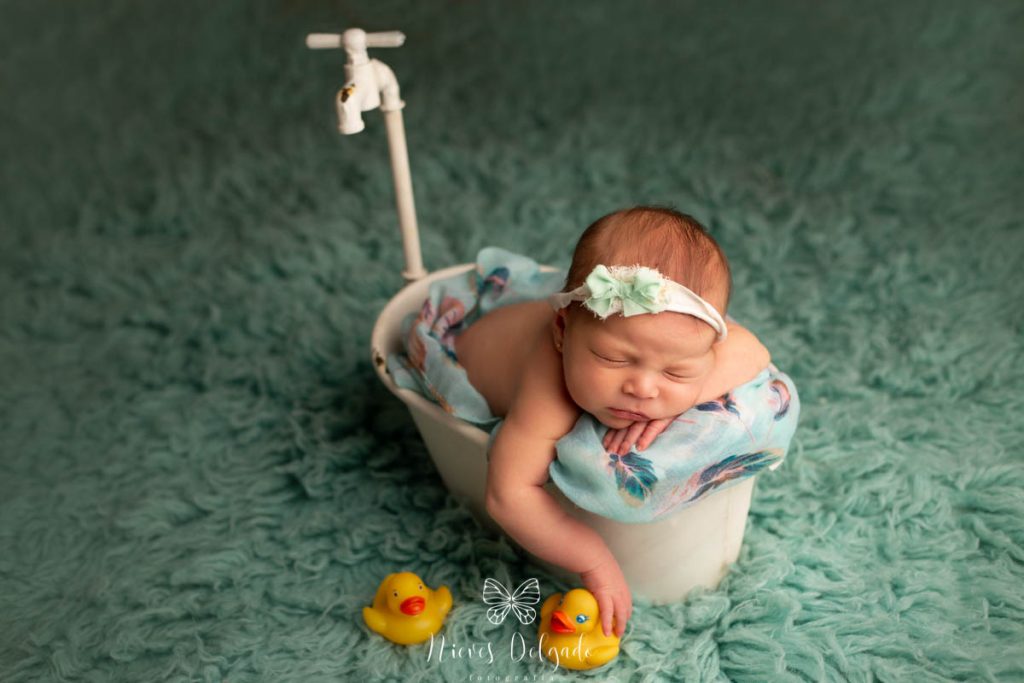 Sesión de fotos de bebés en Sevilla - Marta con 10 días de vida