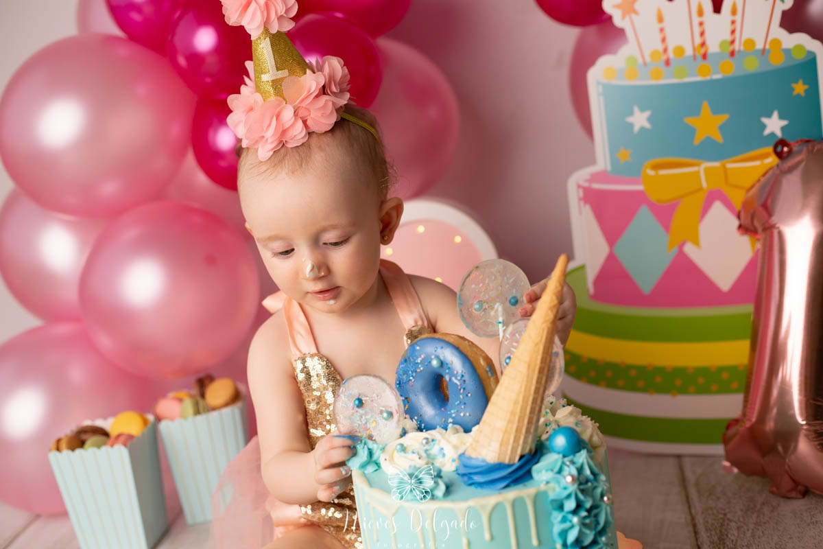 primer-ano-de-norah-su-sesion-de-cake-smash-realizada-por-nieves-delgado-curiosa