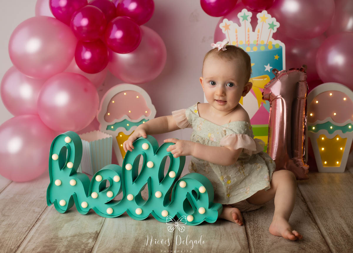 primer-ano-de-norah-su-sesion-de-cake-smash-realizada-por-nieves