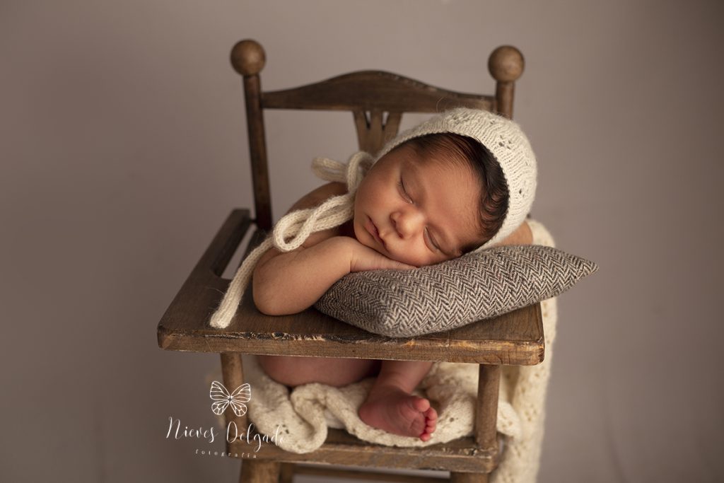 fotografía-recién-nacidos-sevilla-posado
