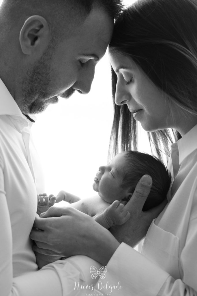 fotos-naturales-de-recien-nacidos-en-familia