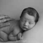 Sesión de fotos de recién nacidos en estudio en Sevilla. Bienvenido a tu sesión de fotos Gael